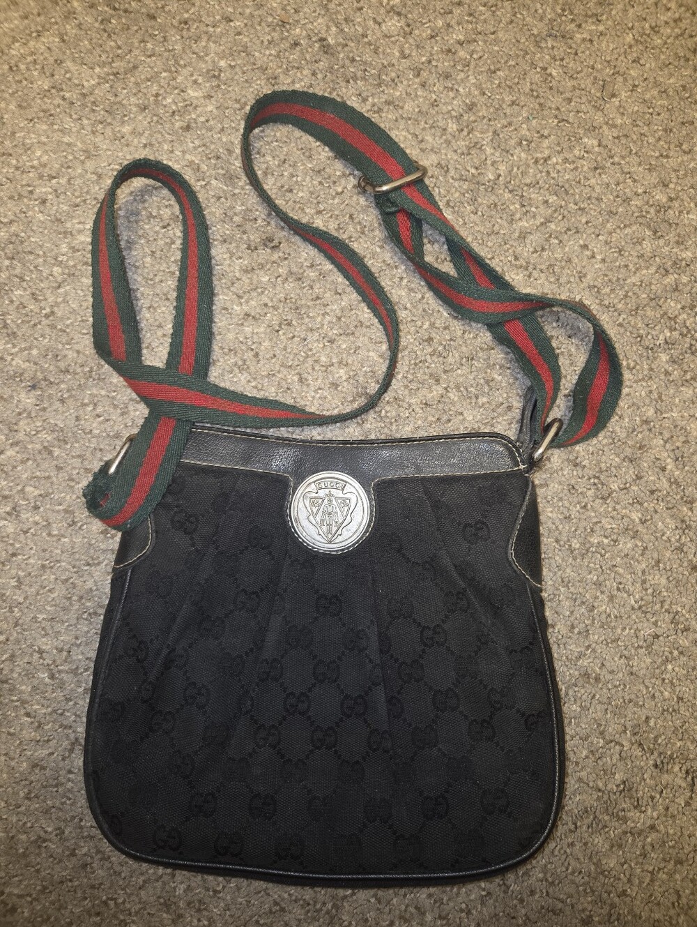 Gucci Black Shoulder Bag with Green-Red Webbed Strap Canvas Crossbody EUC
